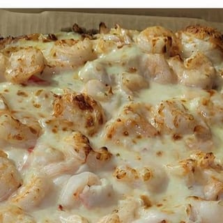 16" Seafood Pizza